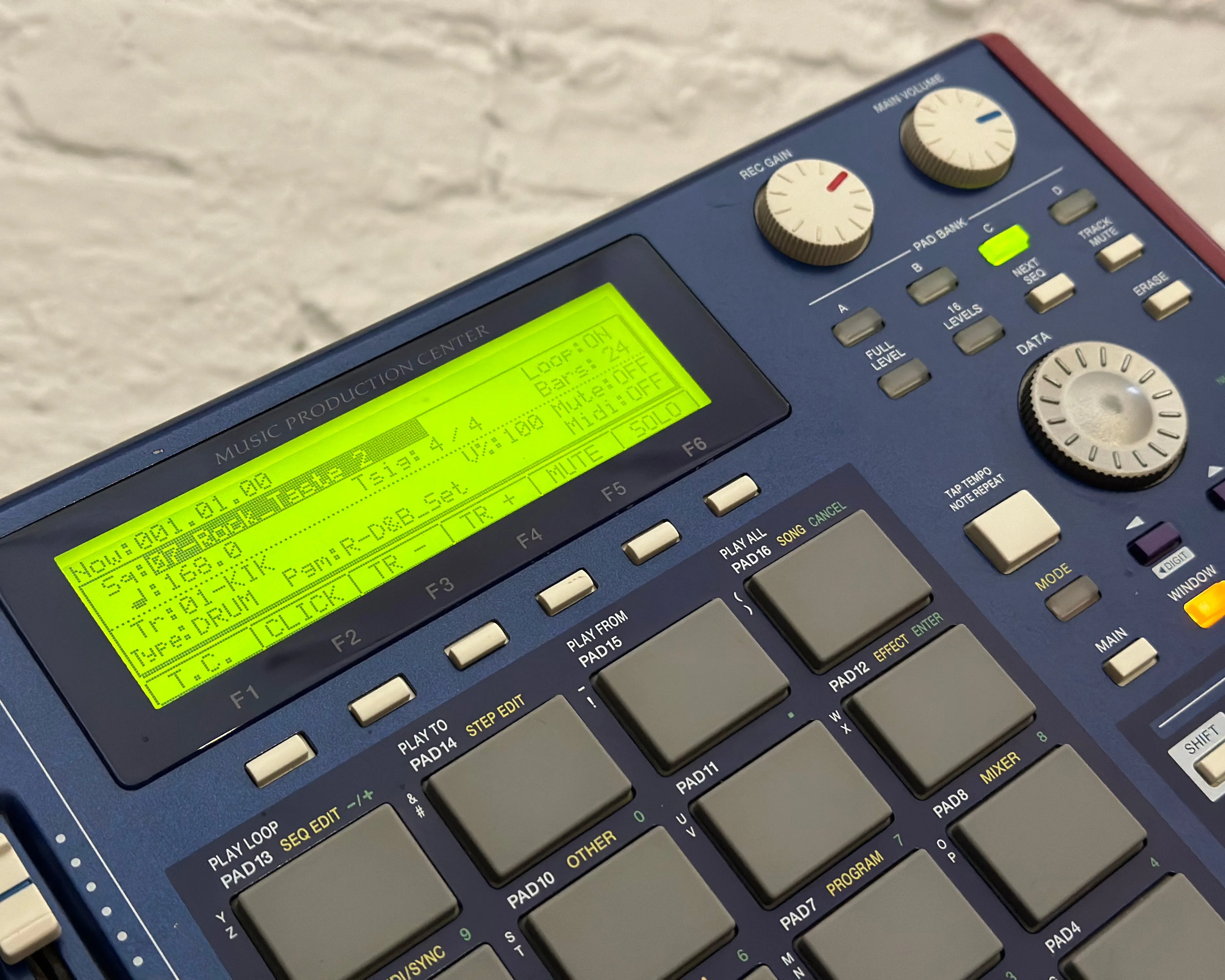 Akai MPC1000 MIDI Production Center - Blue & Red