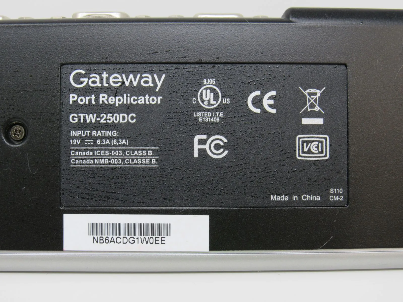 Gateway Docking station Port Replicator GTW-250DC -- Used