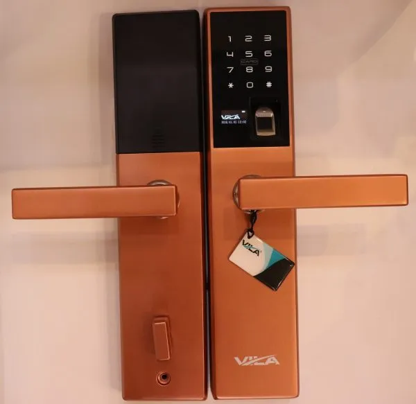 Vila Smart Lock Lock,Display screen,Keypad Digital,Biometric Fingerprint,IC Card,Mechanical key Unlock for Apartment Hotel Home Use. COLOR: (Antique copper brushed))