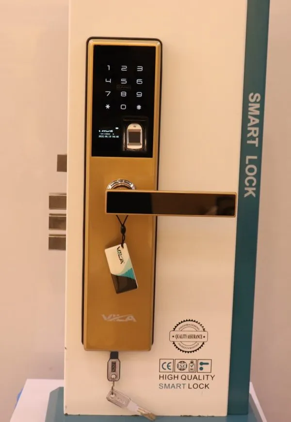 Vila Smart Lock Lock,Display screen,Keypad Digital,Biometric Fingerprint,IC Card,Mechanical key Unlock for Apartment Hotel Home Use. COLOR: (Golden)